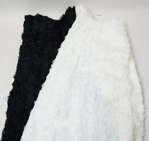  二尺袖 着物 袴フルセット チュールローズ 半身仕立て 着物丈はショート丈 黒×白 卒業式 袴変更 NO 42869-1 振袖 着物