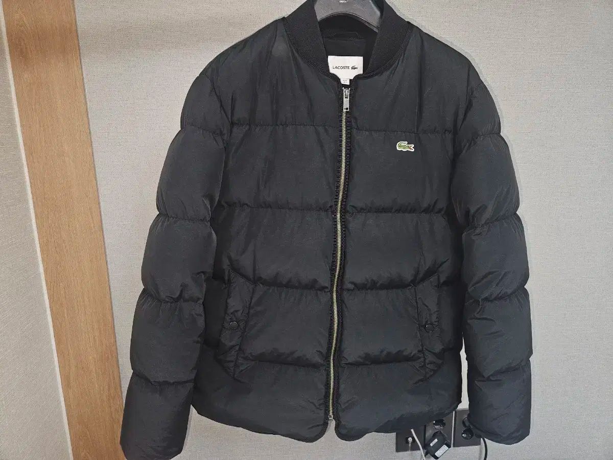 ラコステ LACOSTE ダウン - 美品 フェイクファーフード付き LACOSTE 