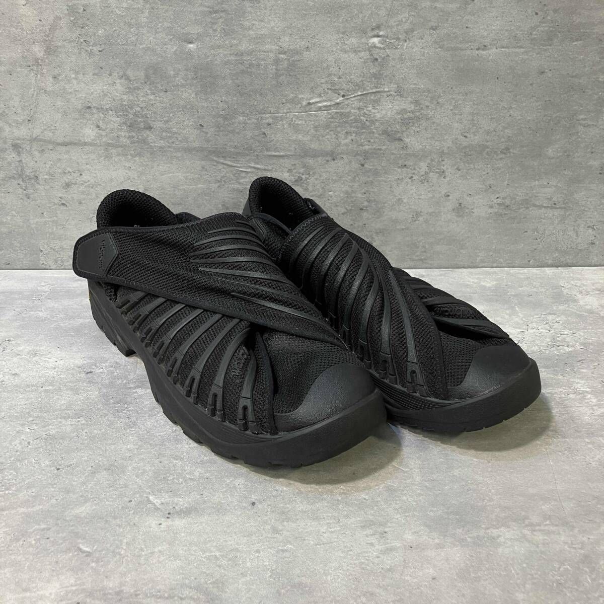 RAINMAKER barefoot FUROSHIKI／ブラック スニーカー ベアフット