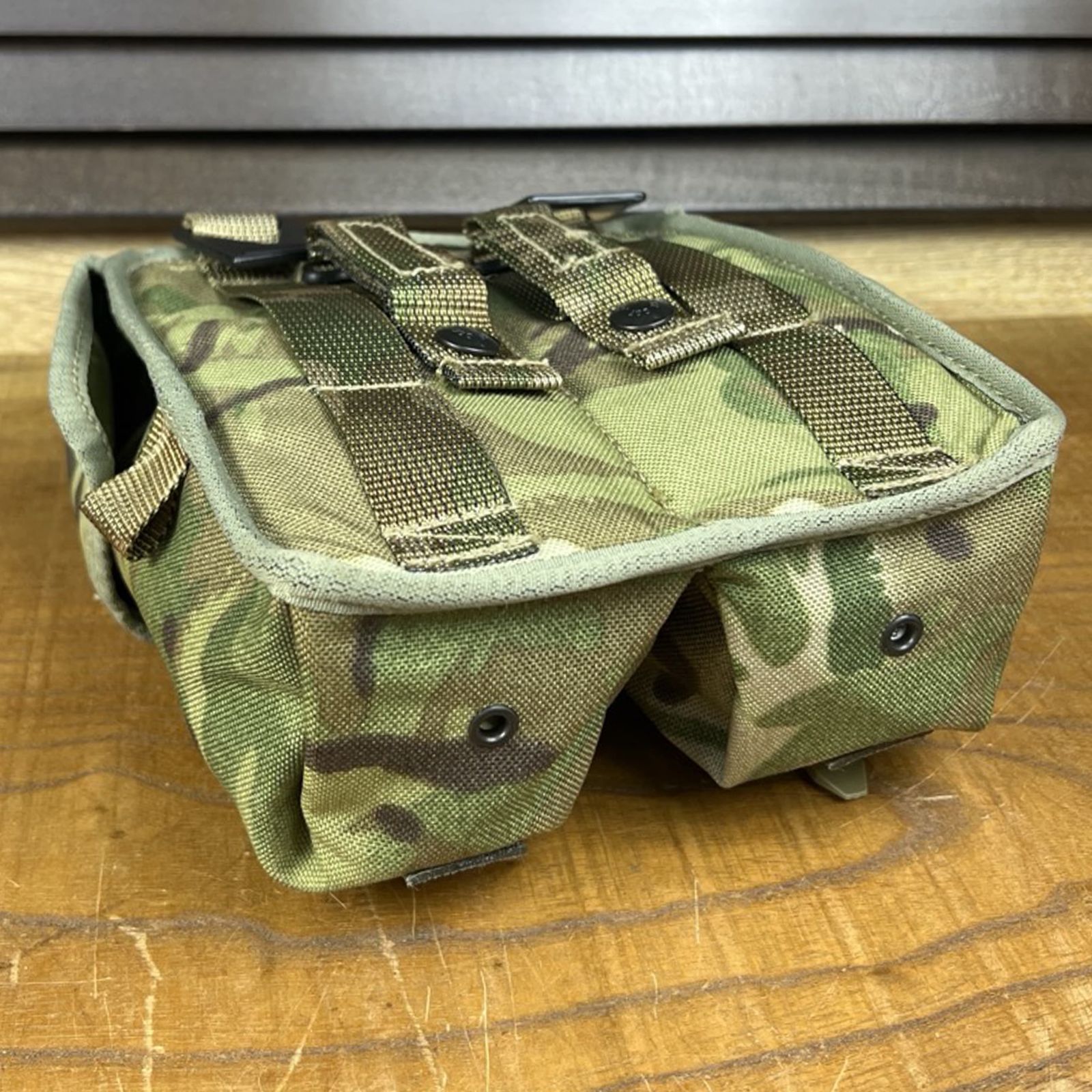 イギリス軍放出品 ダブルマガジンポーチ PLCE装備 ベルクロ式フラップ