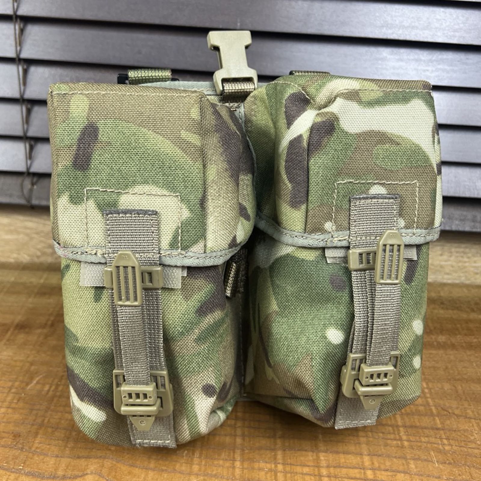 イギリス軍放出品 ダブルマガジンポーチ PLCE装備 ベルクロ式フラップ