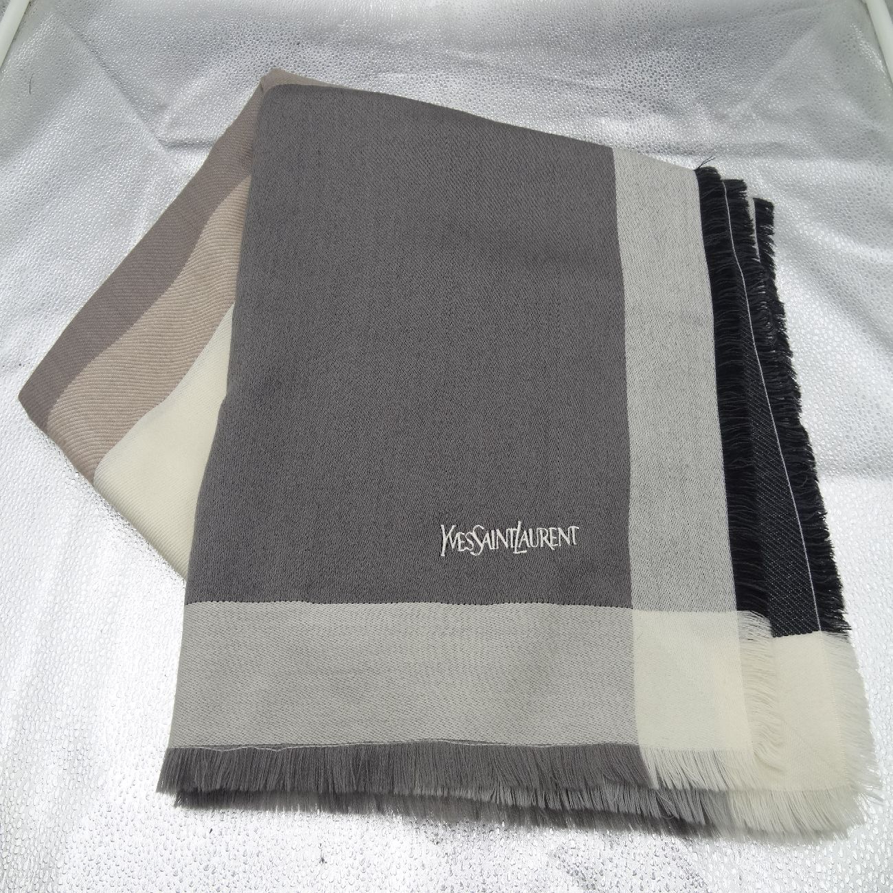 イヴサンローラン Yves Saint Laurent 大判 ストール - メルカリ