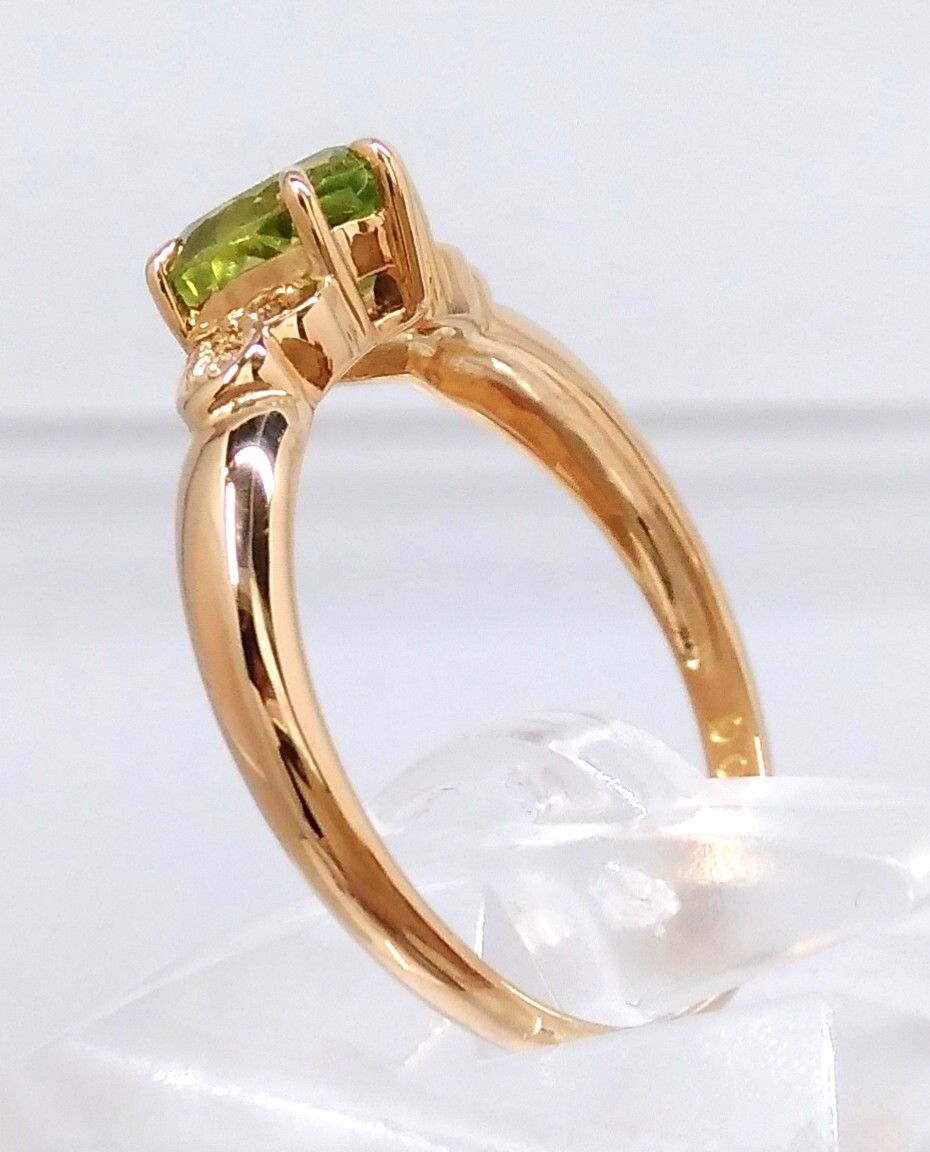 新品仕上げ済/ソーティング付】 K18 天然ペリドット 天然ダイヤモンド