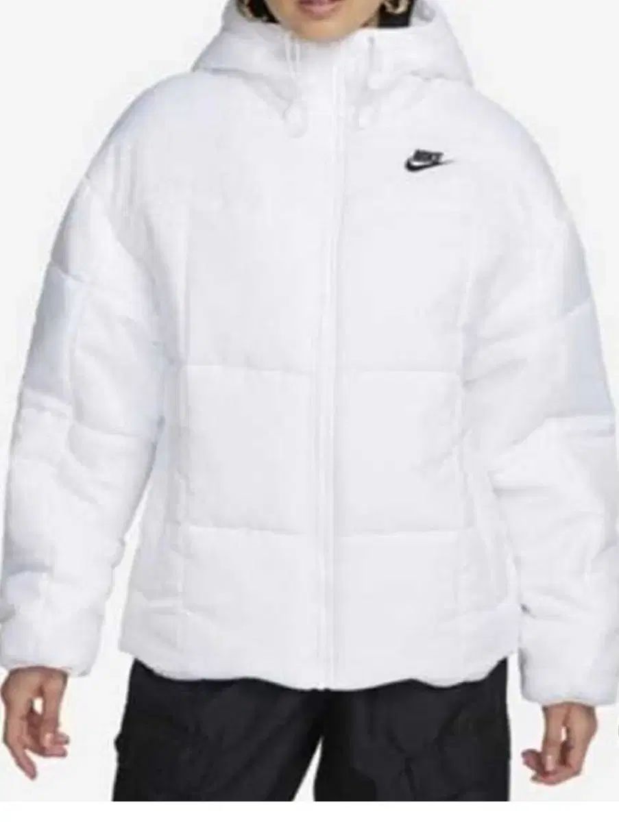 ナイキ ウィメンズ サーマフィット ダウン ジャケット