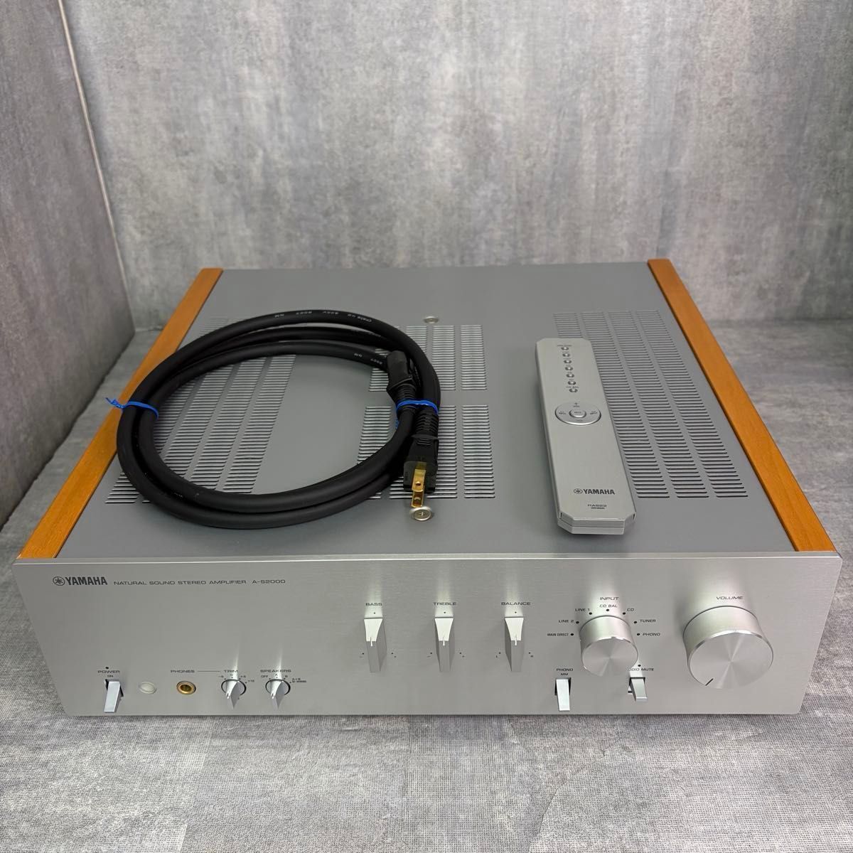 外装美品 YAMAHA ヤマハ プリメインアンプ A-S2000 オーディオアンプ