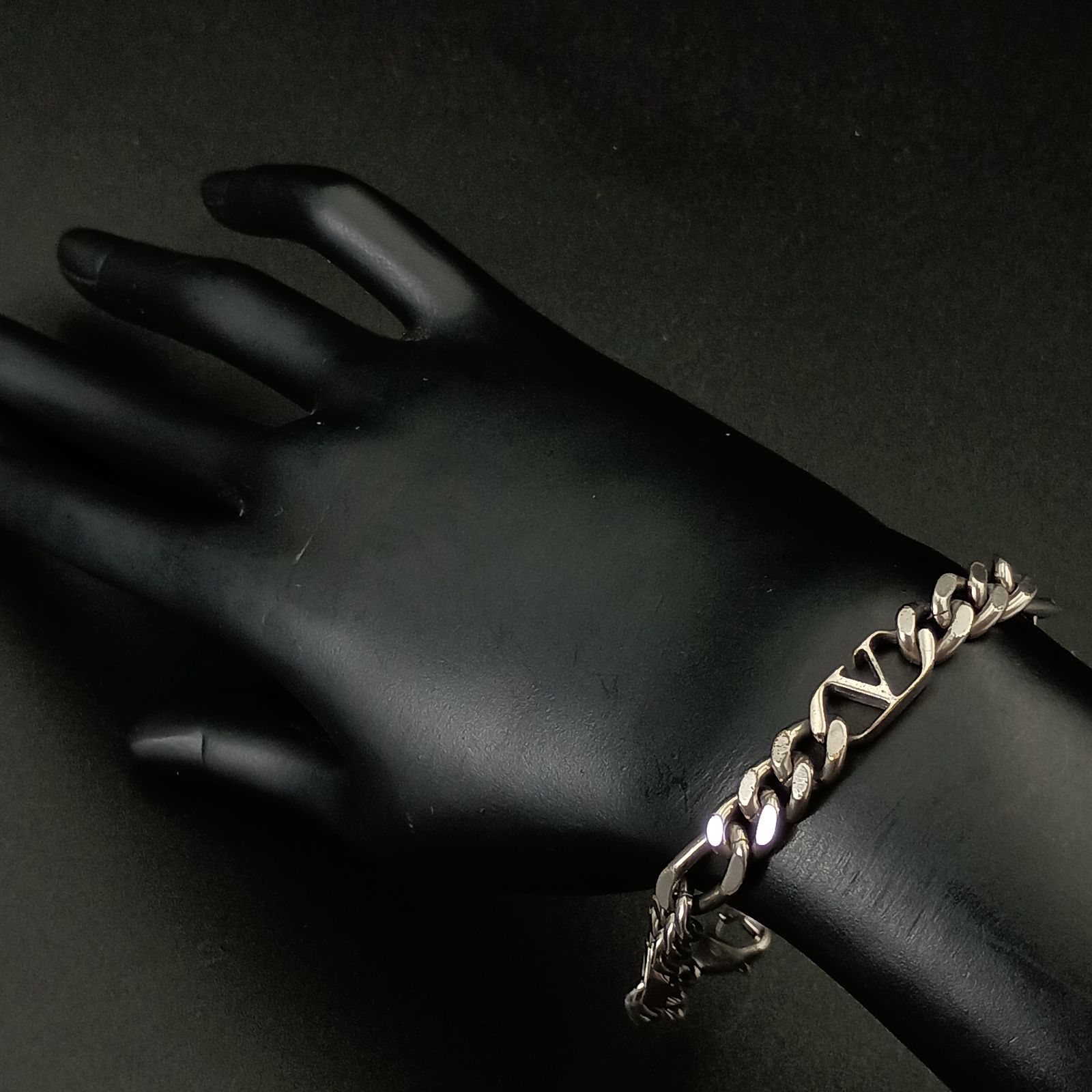 Valentino ヴァレンティノ Vロゴ シグネチャー ブレスレット メンズ 