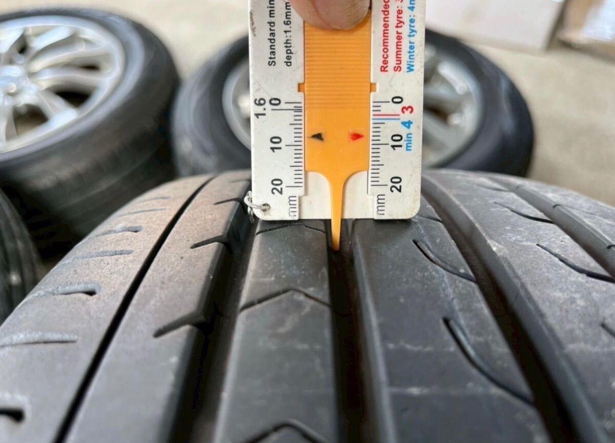  255 4 06 バリ山 205 60 R 16 EUROVIS HP 02 製 6 5 J 54 PCD 114 3 H ハブ径約70 mm ラジアルタイヤ サマータイヤ 16インチ タイヤ ホイールセット