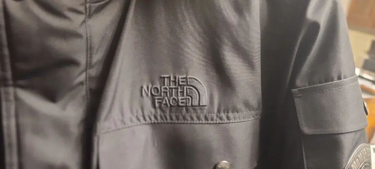 ブラック ダウン