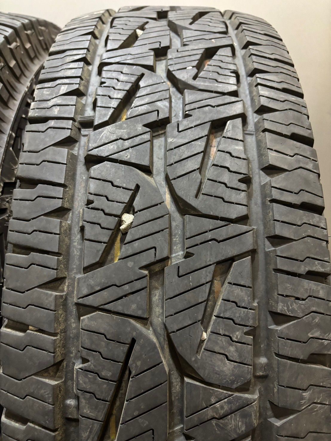 31 10 50 R 15 LT 6 PR DUELER A T 21年製 夏タイヤ サマータイヤ 4本 ブリヂストン ランクル プラド ナロー 南9 K 897