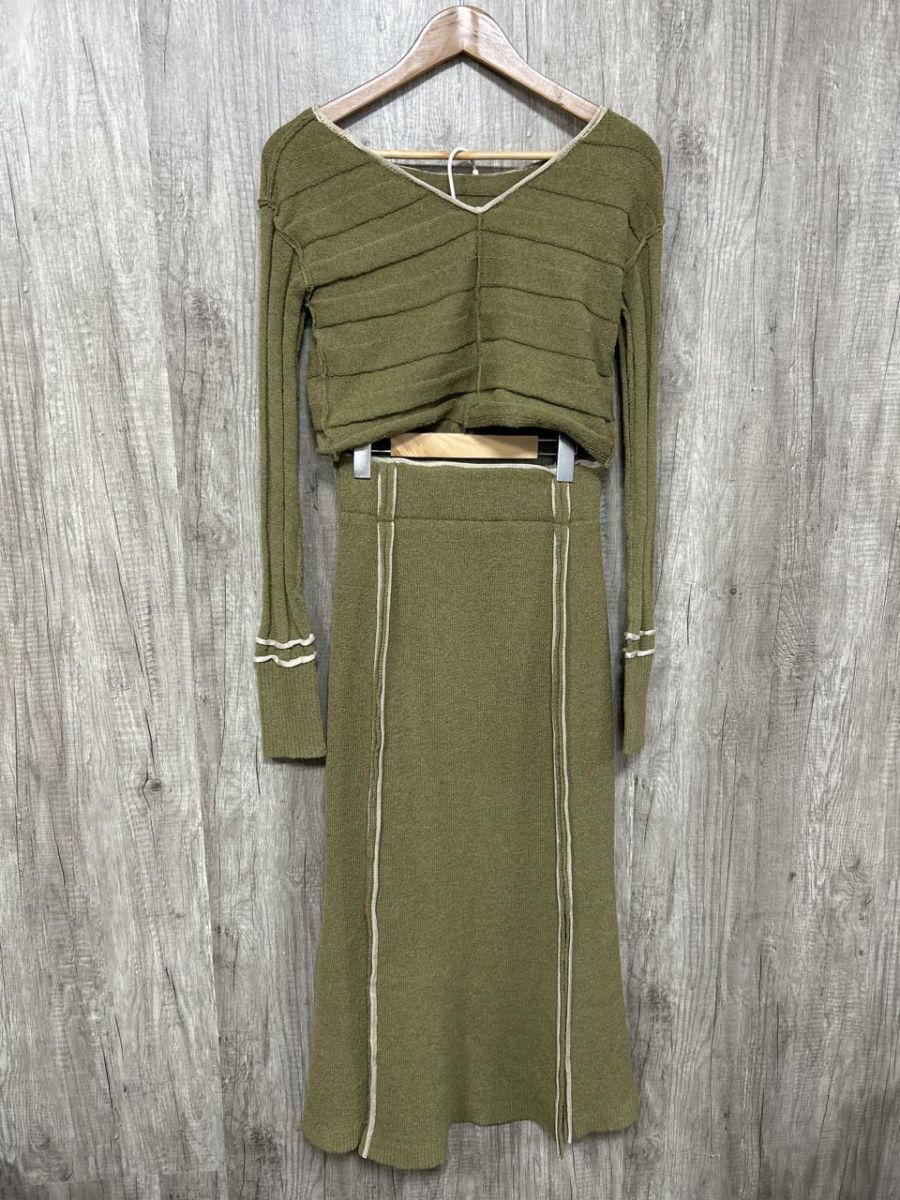 pinue ピヌエ ライン ニット セットアップ オリーブ ◇□ レディース