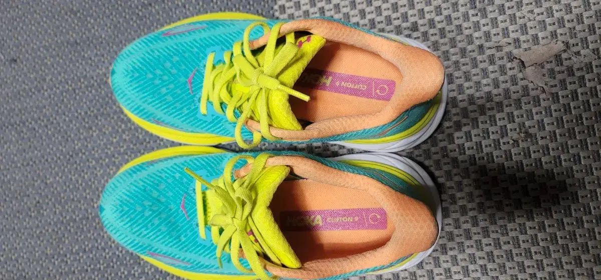 ホカ クリフトン9 ワイド ランニングシューズ 230