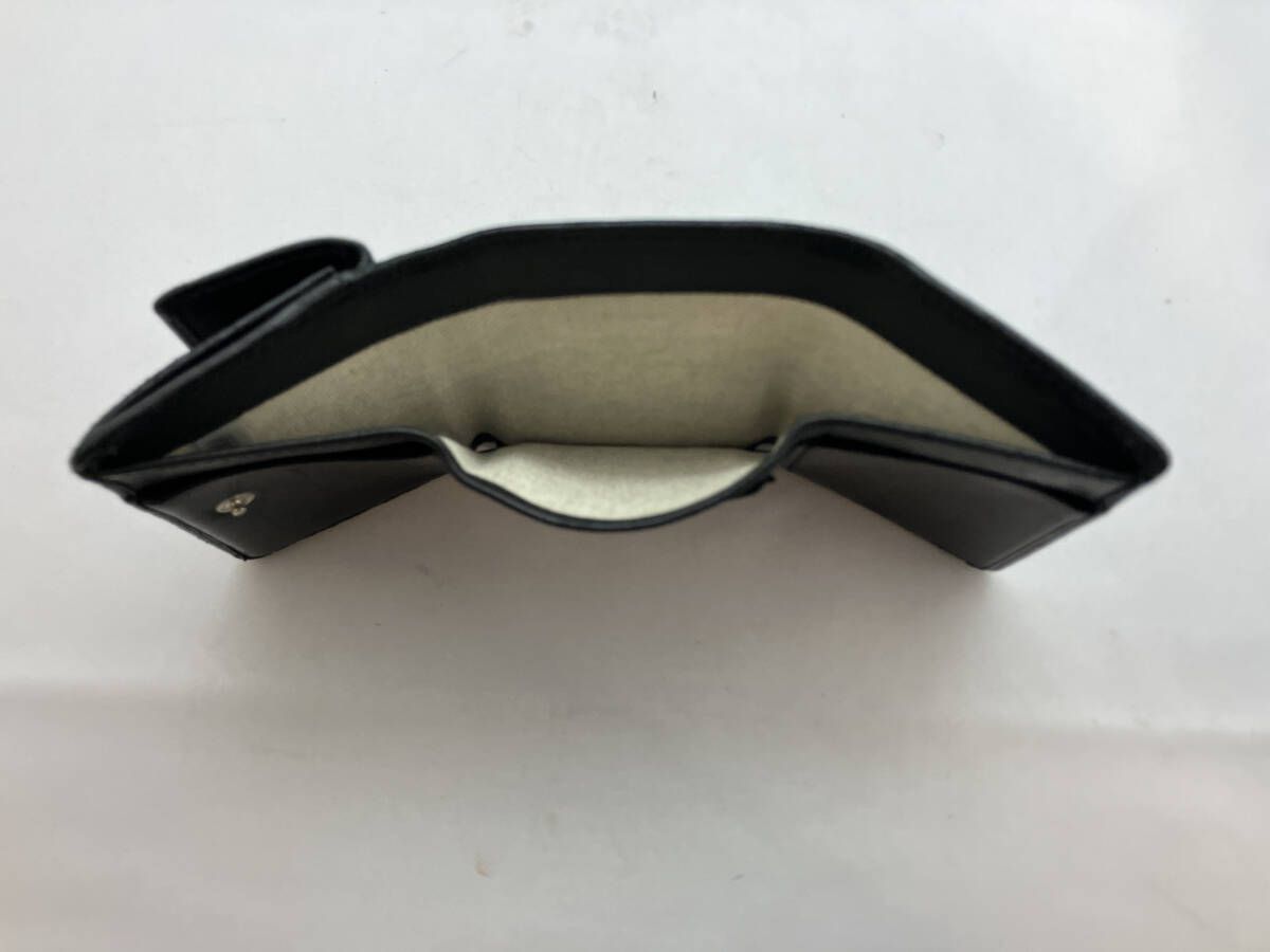 三つ折り財布 レザ