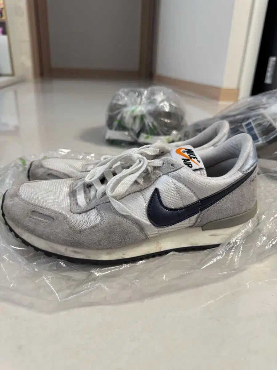 ヴィンテージ エアボルテックス 白、グレー、ネイビー - メルカリ