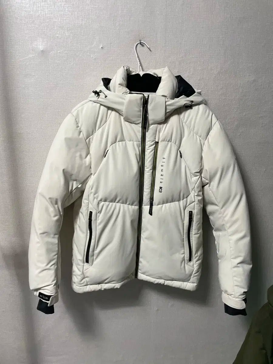 PS3本体とソフト全部！！とマイクラダウンロードしてあります。