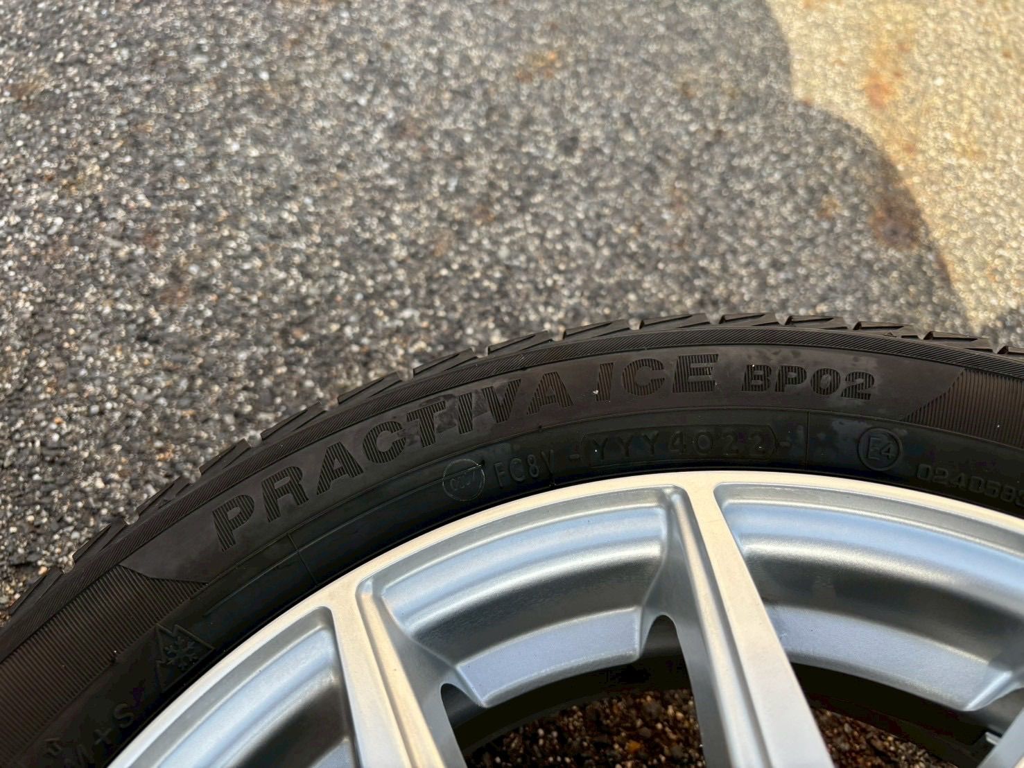  2511 10 05 スタッドレス バリ山 ワゴンR スペーシア タント N BOX 軽サイズ 155 65 R 14 ヨコハマ ICE BP 02 製 タイヤ溝7 5 mm 14インチ タイヤ ホイールセット