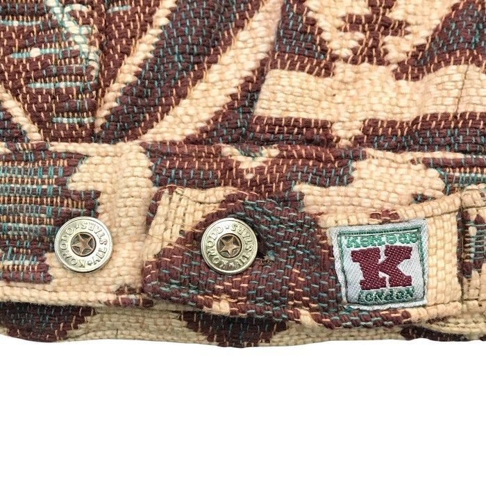 ベージュ ブラウン