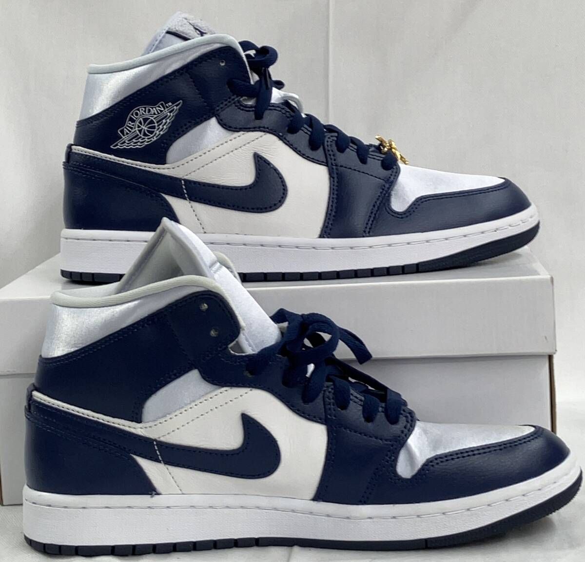 NIKE ナイキWMNS AIR JORDAN 1 MID SE スニーカー FZ8777-044 ブルー 