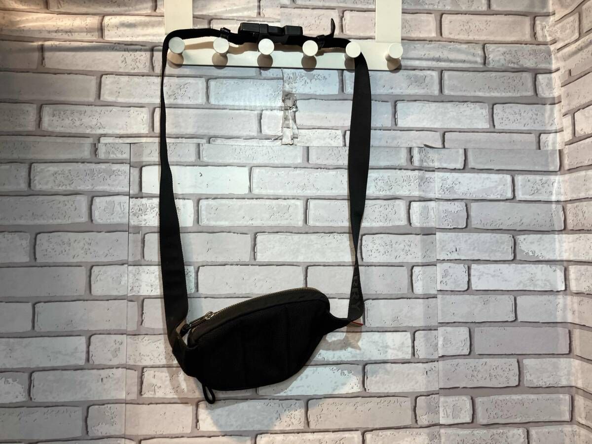 London ボディバッグ