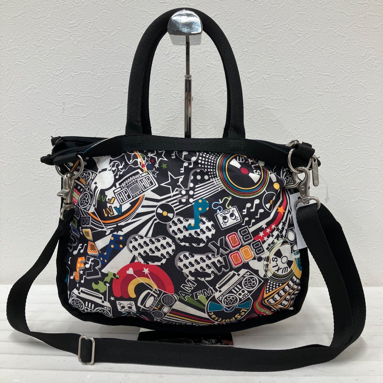 6596 LeSportsac レスポートサック 肩がけ 斜めがけ 紐調節可能