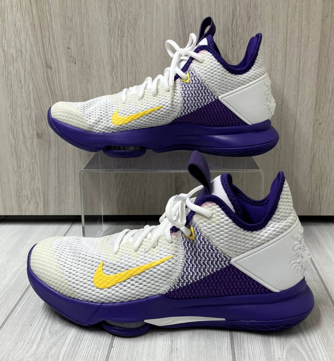 NIKE ナイキ BV7427-100 LEBRON WITNESS 4 スニーカー サイズ27.5cm ホワイト × パープル