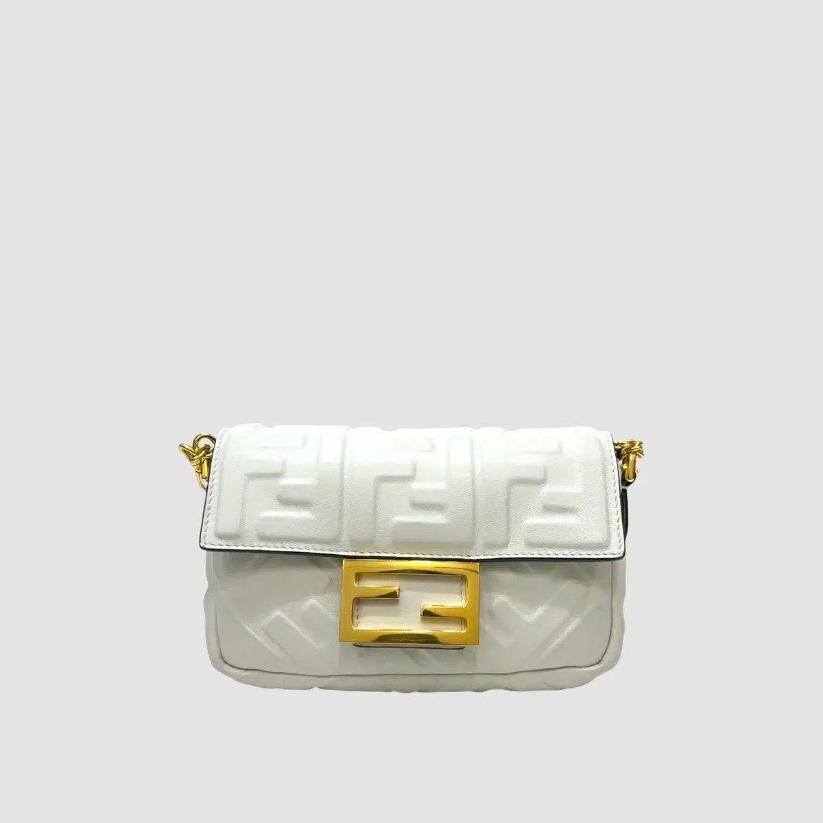 フェンディ FF バゲット ミニ チェーンバッグ 白 8 BS 017