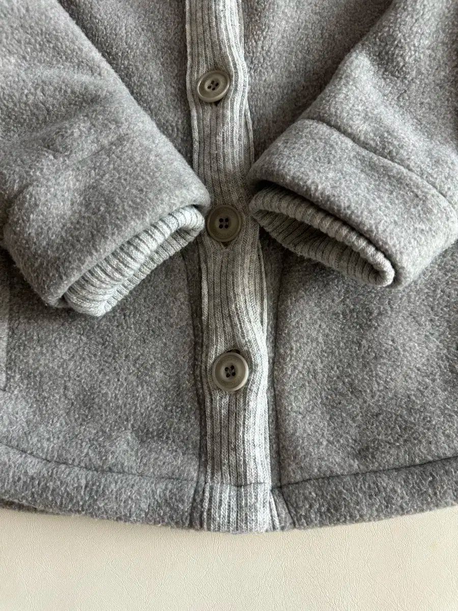 オフオフスチューダオ フリース M グレー