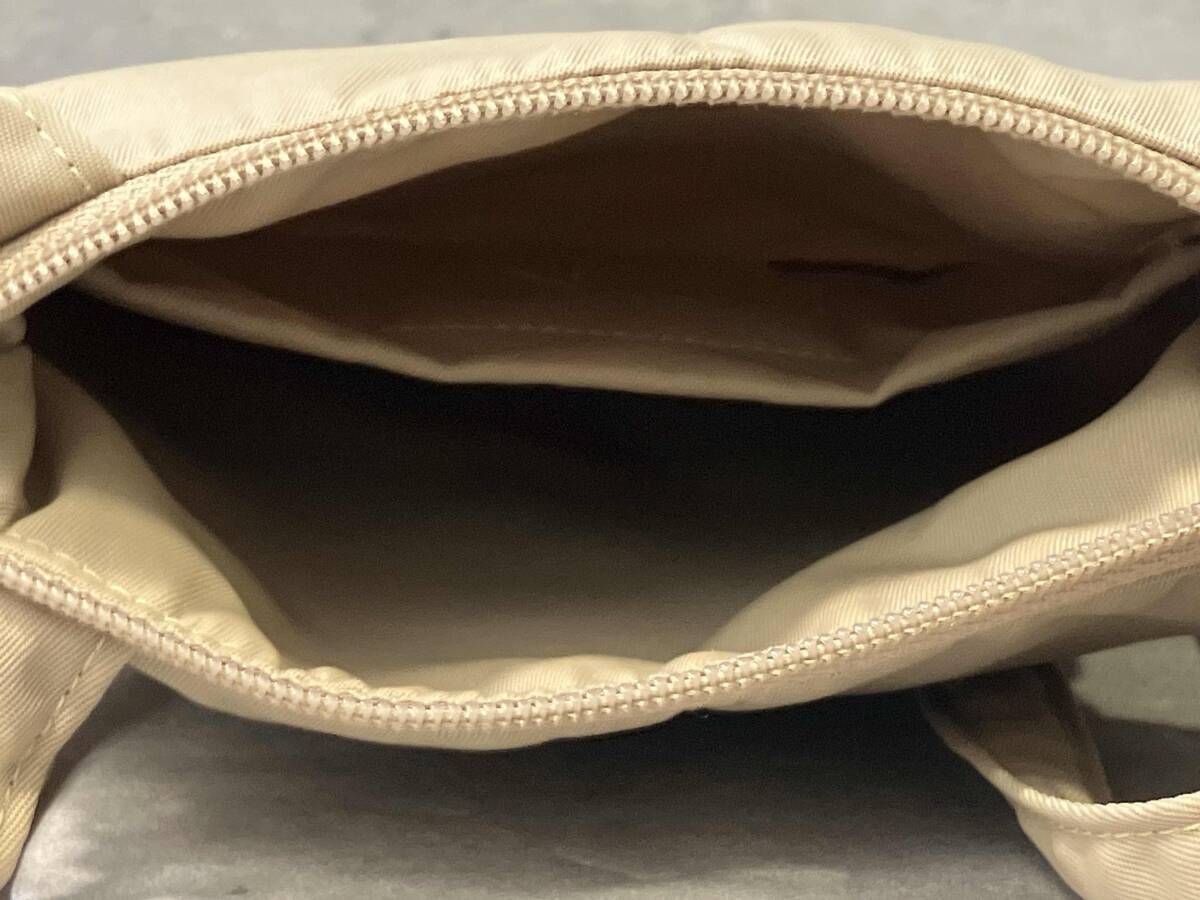 HELMUT LANG nylon shoulder bag ナイロンショルダーバッグ ヘルムートラング お手入れ簡単 高検索ワード