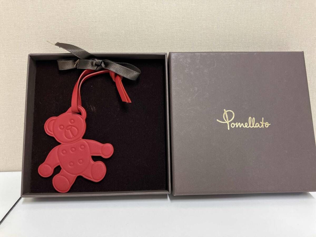 箱付き】 POMELLTO ポメラート オルセット ベアチャーム レッド レザー