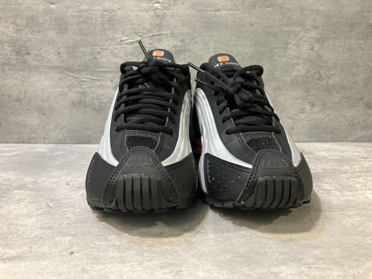 NIKE SHOX R4 スニーカー HQ1988-003 サイズ24.5 ブラック×シルバー 