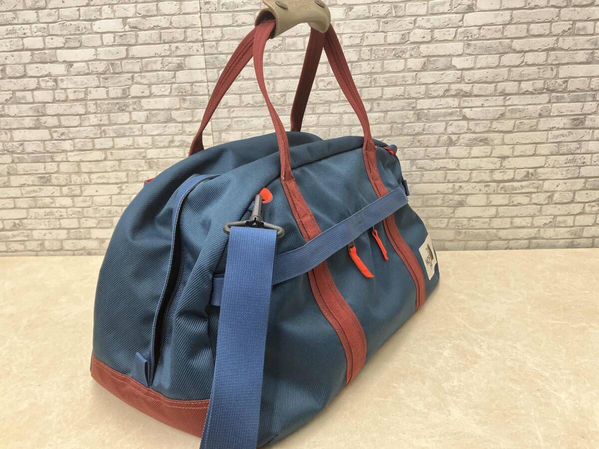 THE NORTH FACE グレー ダッフルバッグ THE NORTH FACE ボストン