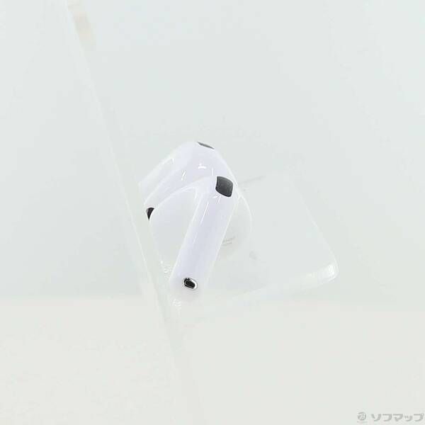 中古品〕 AirPods 4 アクティブノイズキャンセリング搭載 MXP93J／A