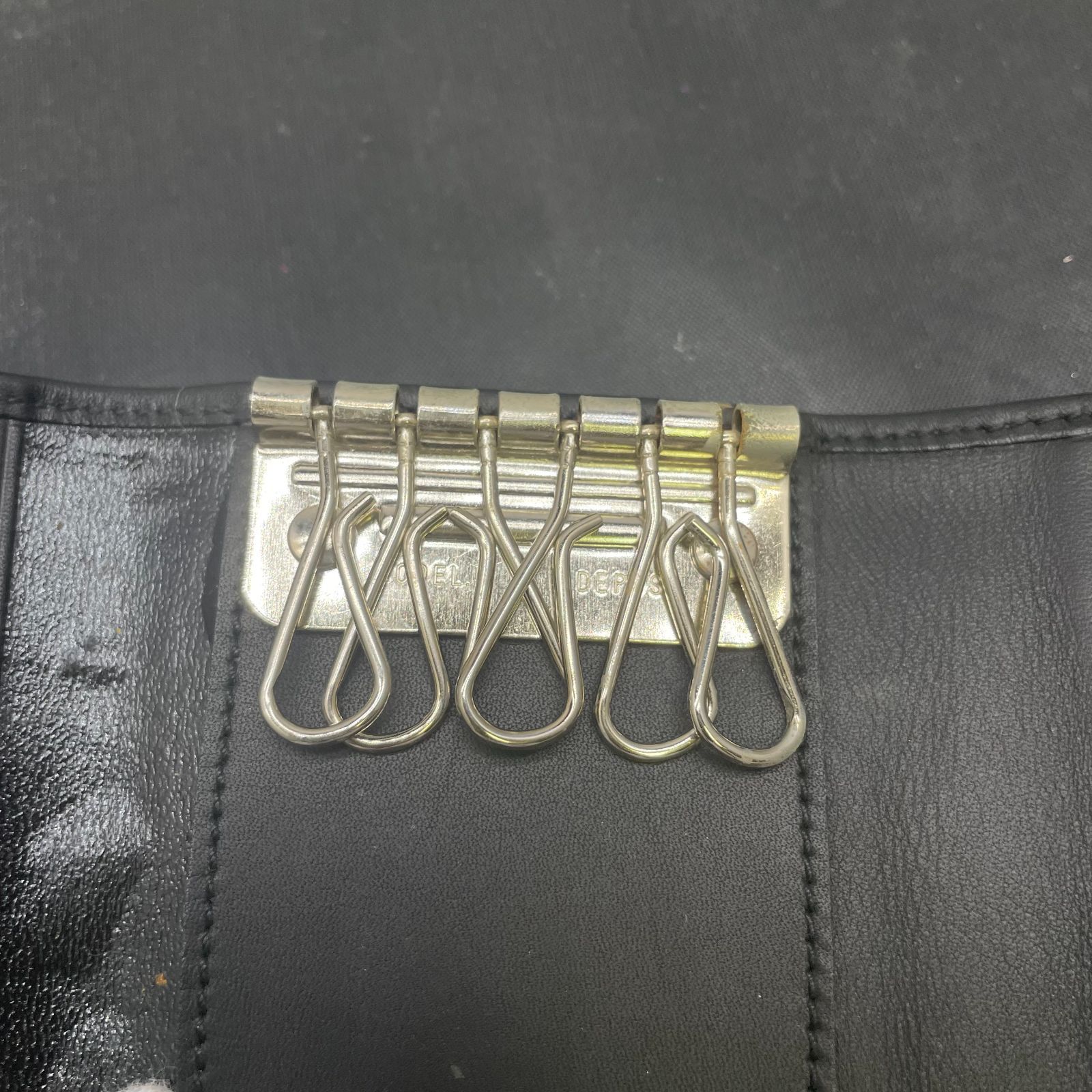 サルヴァトーレフェラガモ キーケース B25110653 - メルカリ