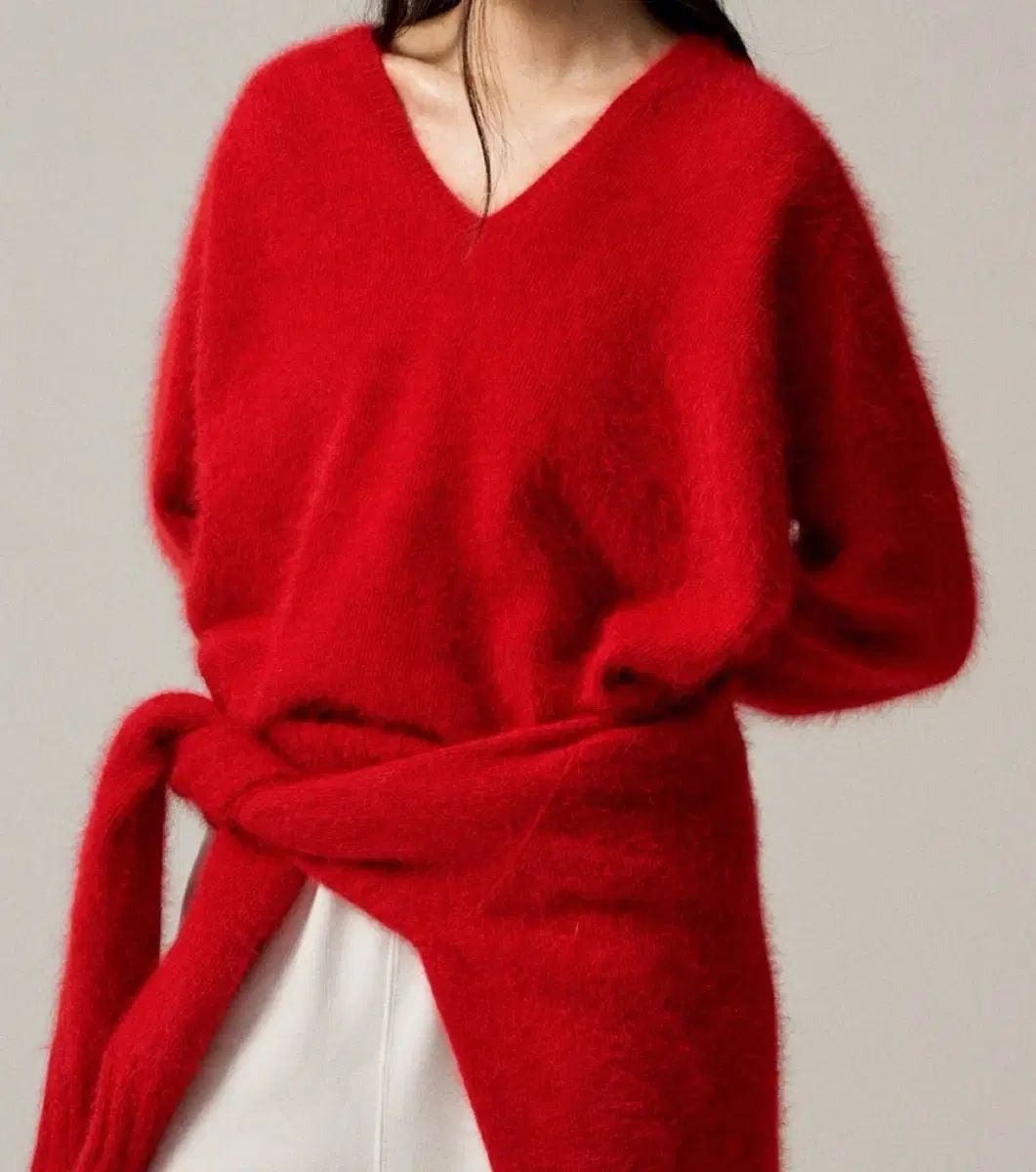 レター キャロル ホールガーメント ニット レッド