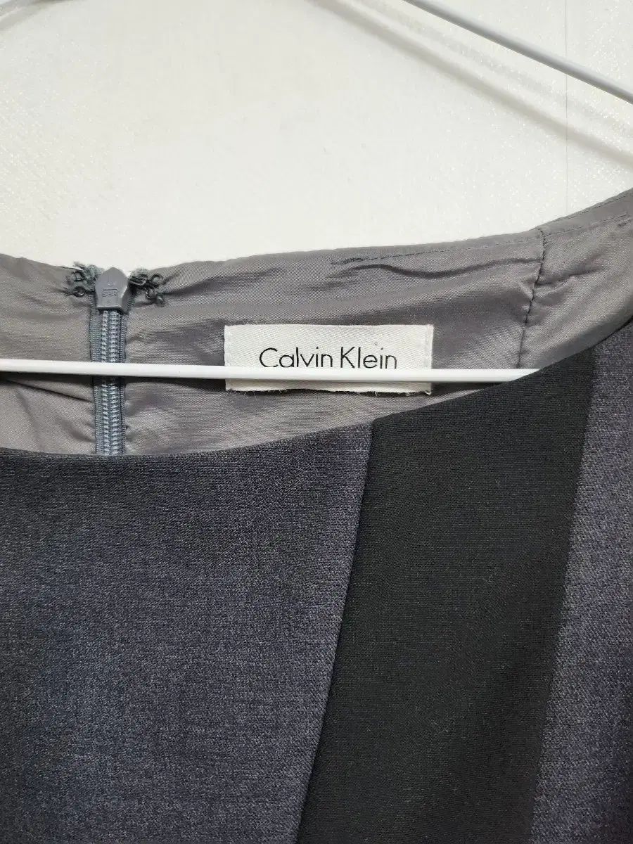 Calvin Klein ブラック/グレー ノースリーブ ONE PIECE
