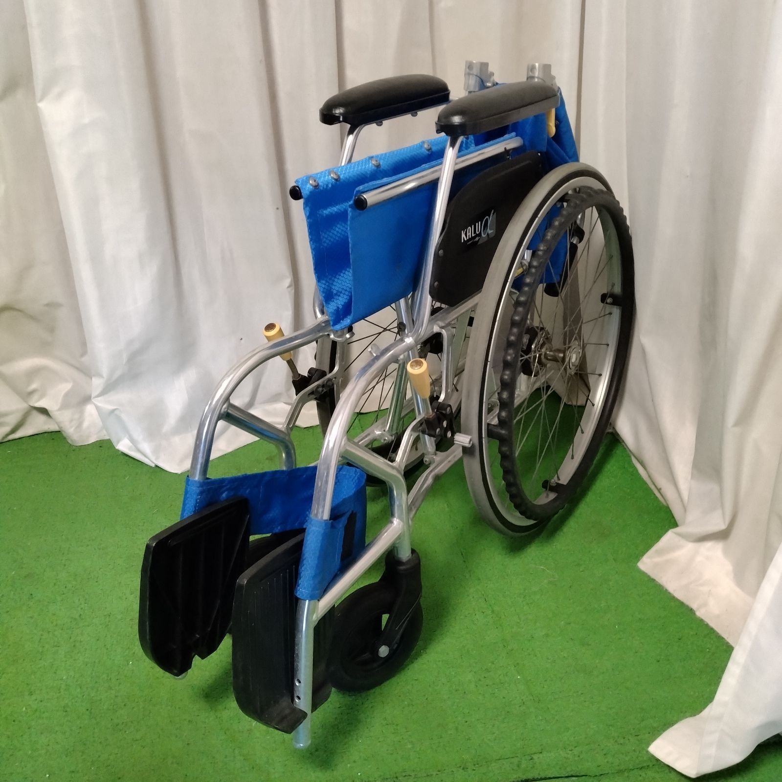 WC-12837）日進医療器 NA-L8α Aパッケージ 軽量 ノーパンクタイヤ 自走