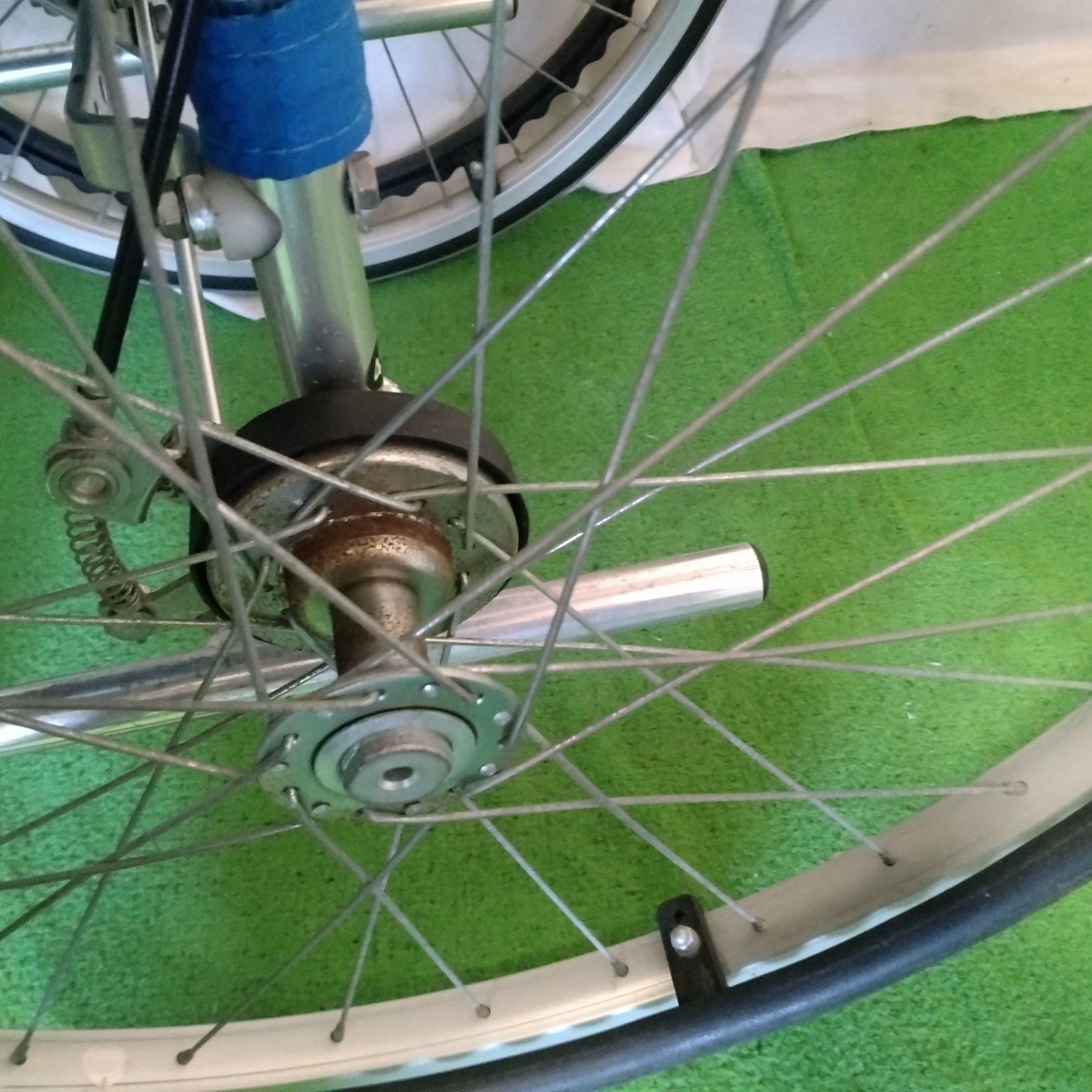 WC-12837）日進医療器 NA-L8α Aパッケージ 軽量 ノーパンクタイヤ 自走