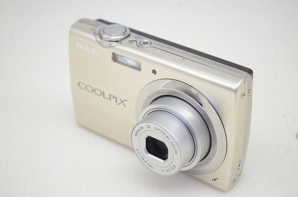 美品 Nikon ニコン COOLPIX S230 コンパクトデジタルカメラ シルバー