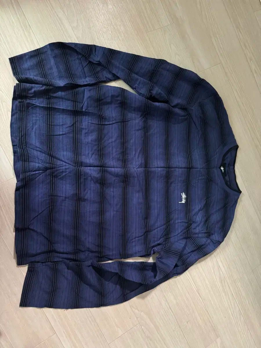 STUSSY ストライブ ロングスリーブ