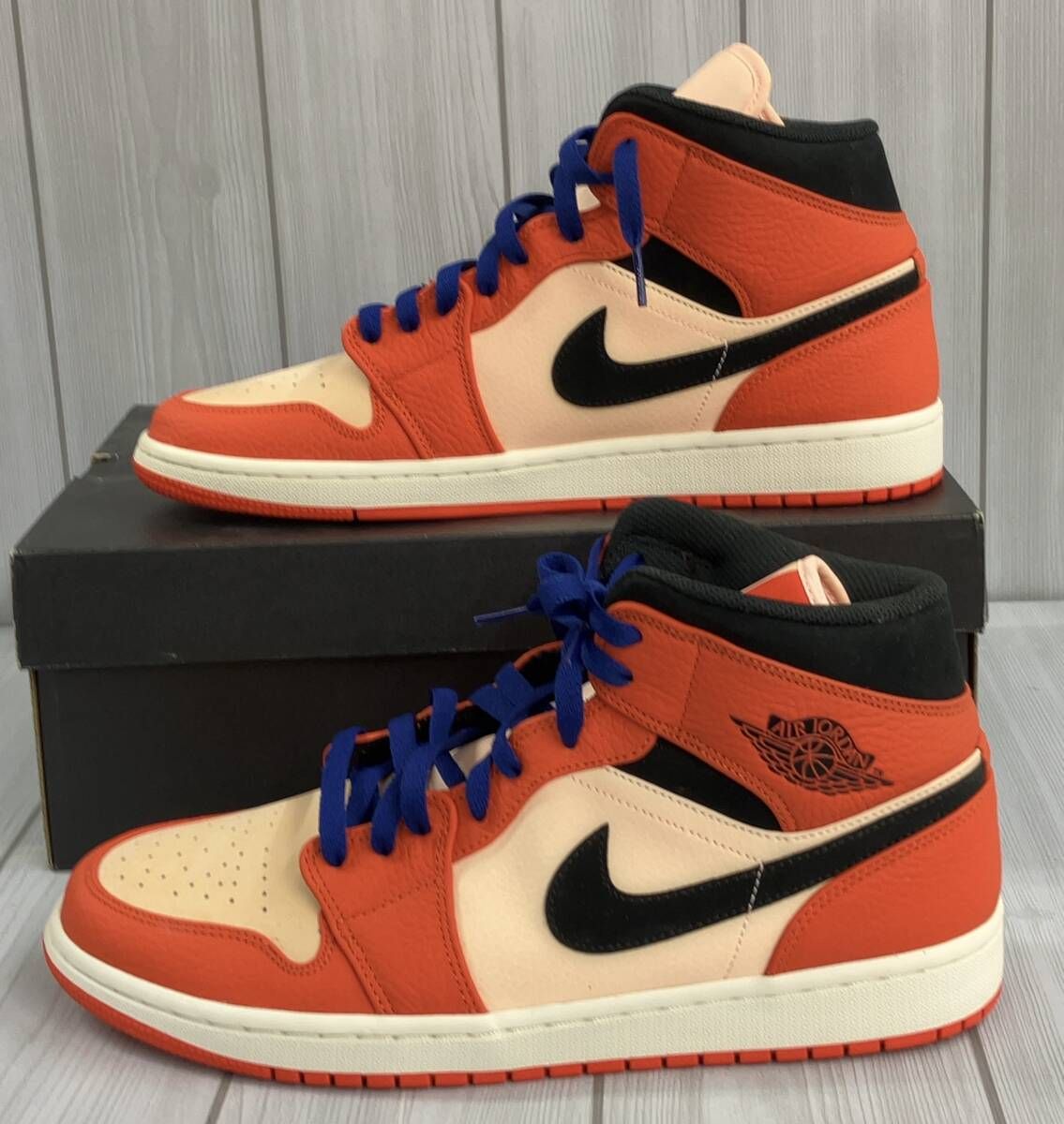 NIKE ナイキ AIR JORDAN 1 MID SE スニーカー 852542-800 オレンジ