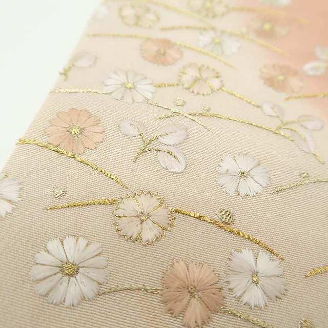 ✾まめ藤✾美品 さが美謹製 総刺繍 正絹 着物“波や菊、撫子のリズムが