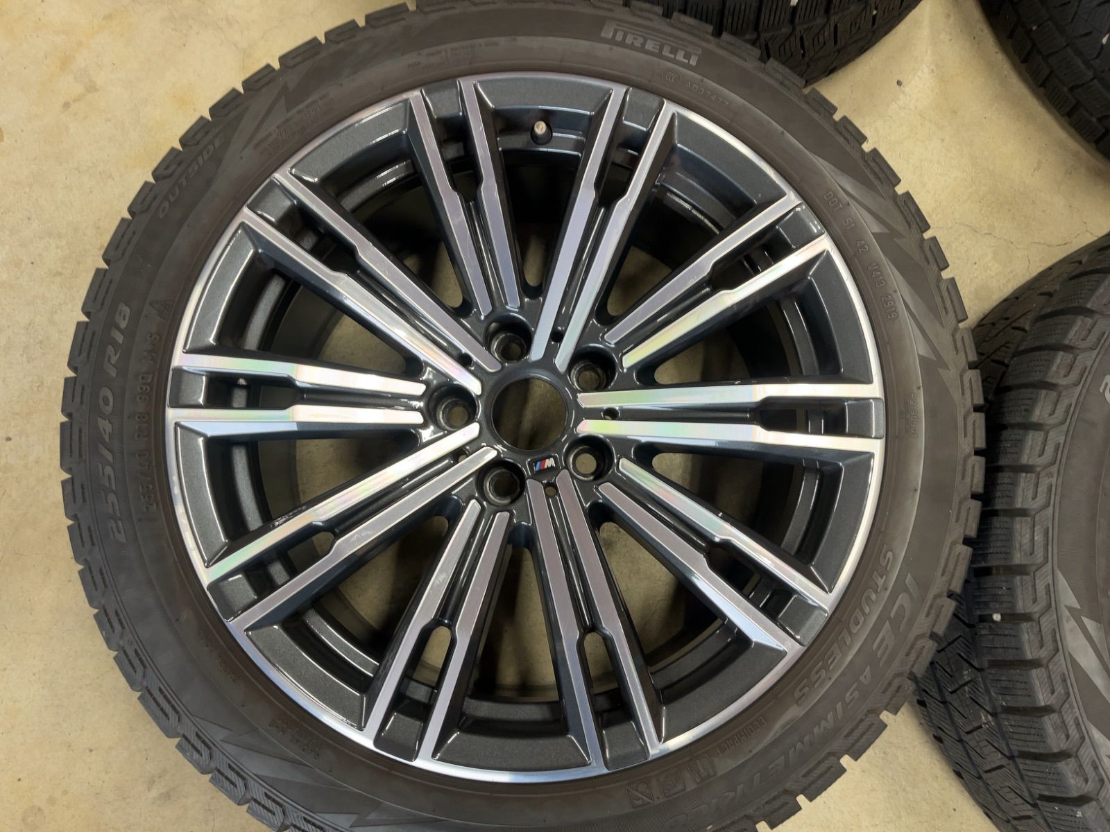 BMW G 20 21 22 Mスポーツ ピレリ 冬用 18インチ 4本セット