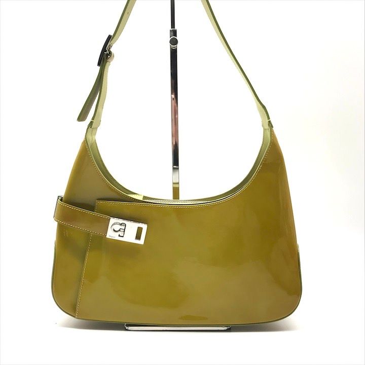 良品 Ferragamo フェラガモ ガンチーニ エナメル ワンショルダー 