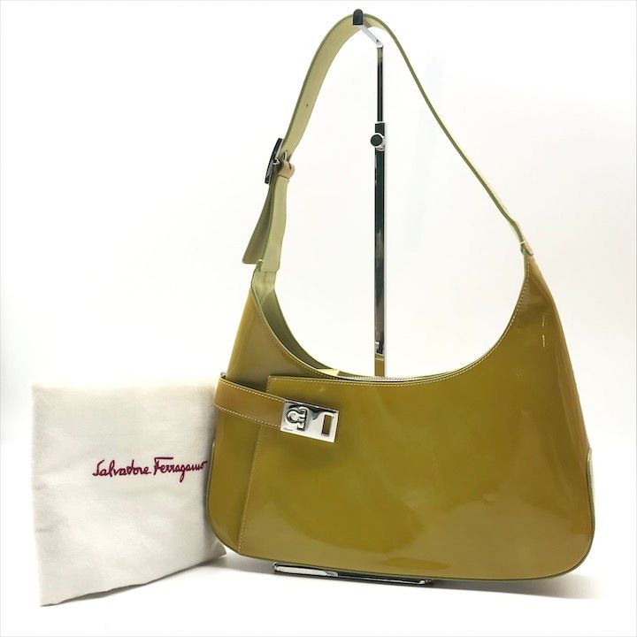 Ferragamo フェラガモ ガンチーニ エナメル ワンショルダー バッグ 肩掛け イエロー グリーン レディース ブランド 鞄 かばん r 494