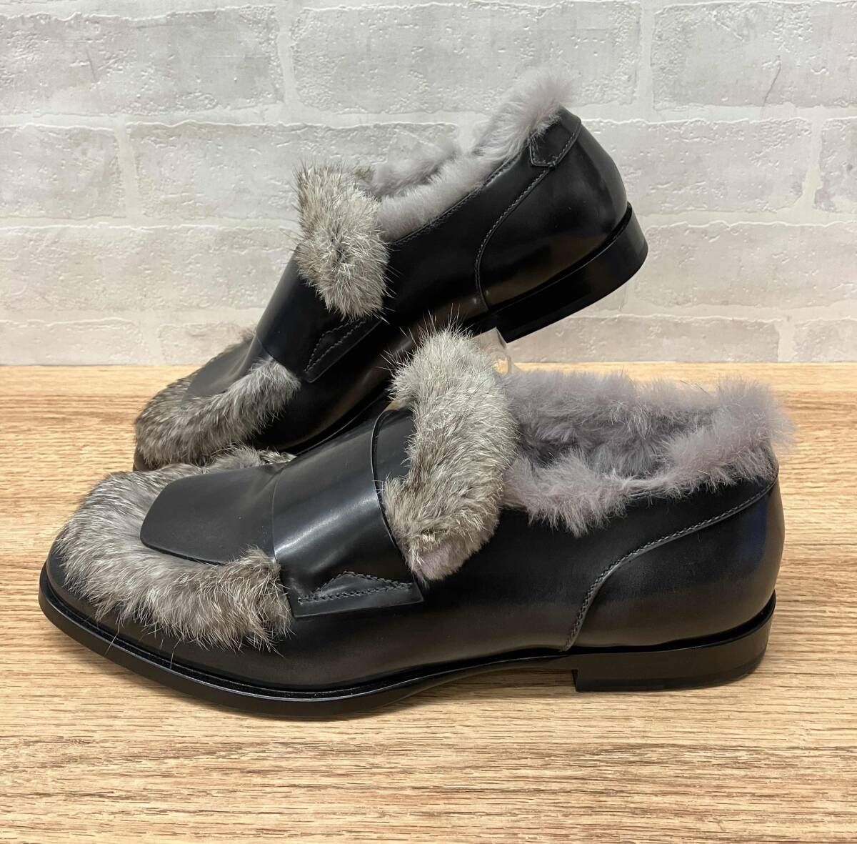 ☆JIMMY CHOO ラビットファー ローファー 42 ジミーチュウ - メルカリ