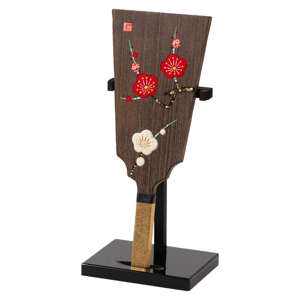 羽子板飾り 小 梅花 木目込み細工 スタンド付き 桐製 時代仕上 箱長の桐 正月飾り Hagoita decoration of Paulownia Hakocho