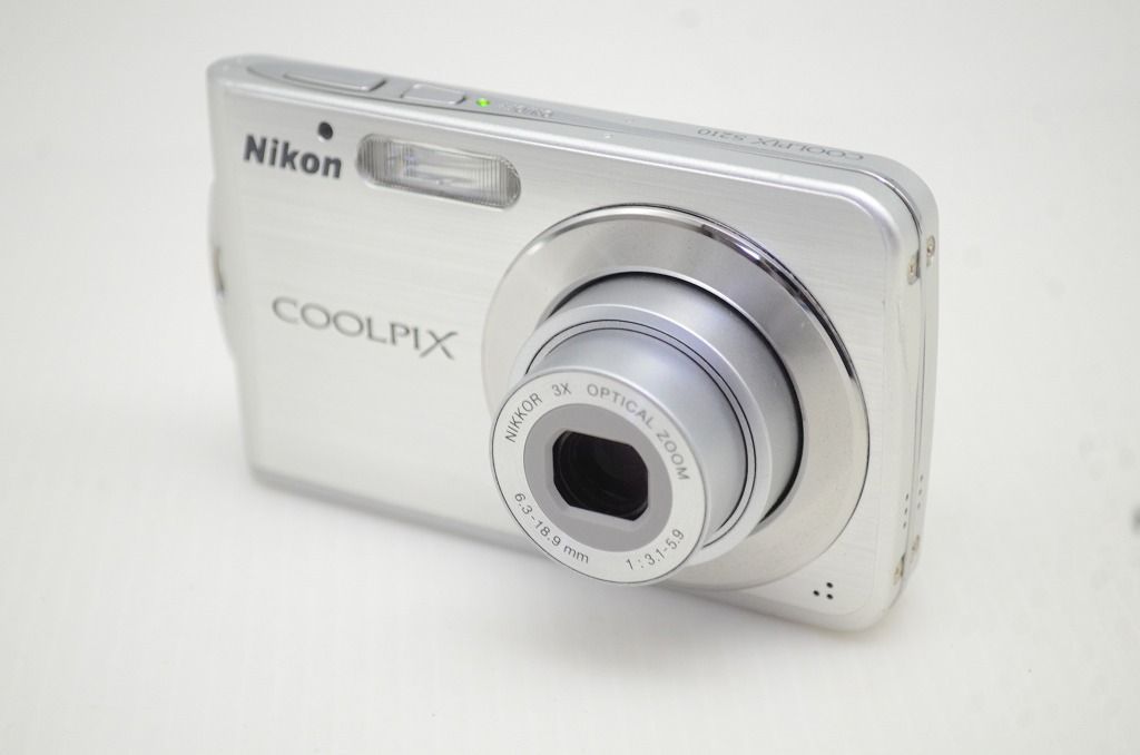 Nikon ニコン COOLPIX S210 コンパクトデジタルカメラ シルバー 元箱付
