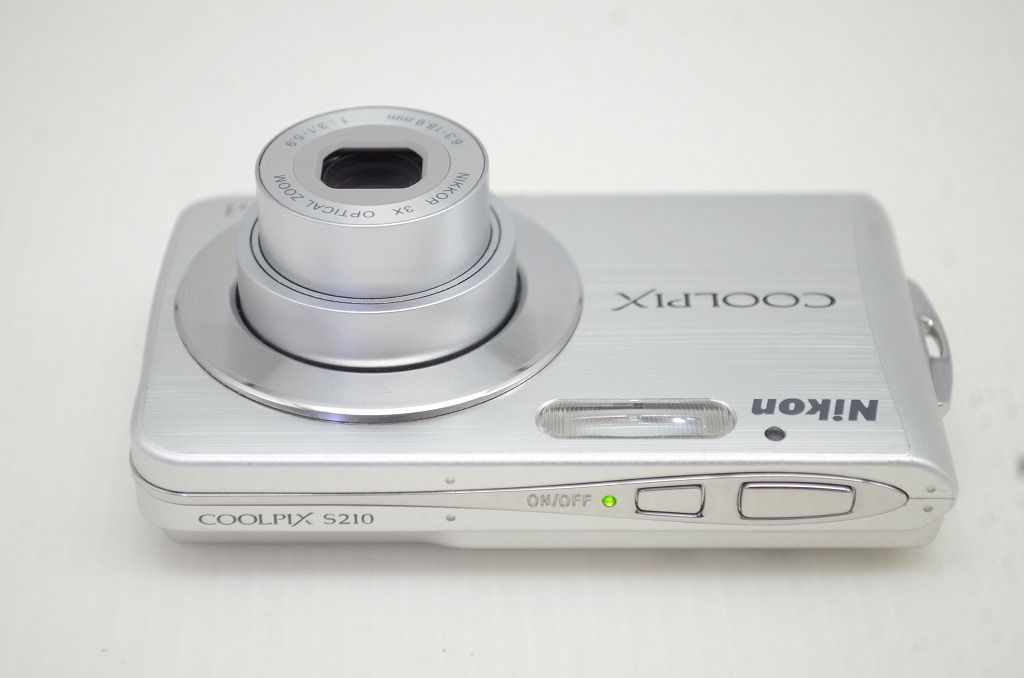 Nikon ニコン COOLPIX S210 コンパクトデジタルカメラ シルバー 元箱付