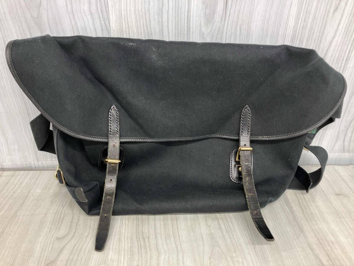 Brady ブレディ ショルダ-バッグ ブラック キャンパス地 無地