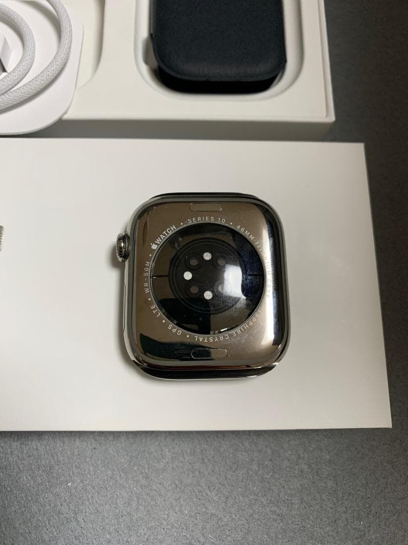 ナチュラルチタニウム色