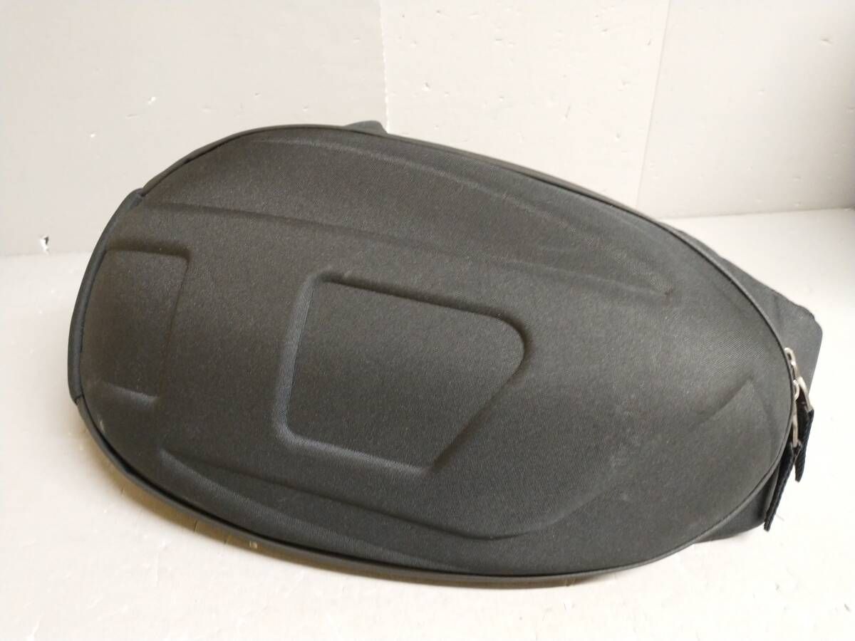 DIESEL ディーゼル ボディバッグ 鞄 1 DR-POD 黒 ブラック シンプル 内ポケット